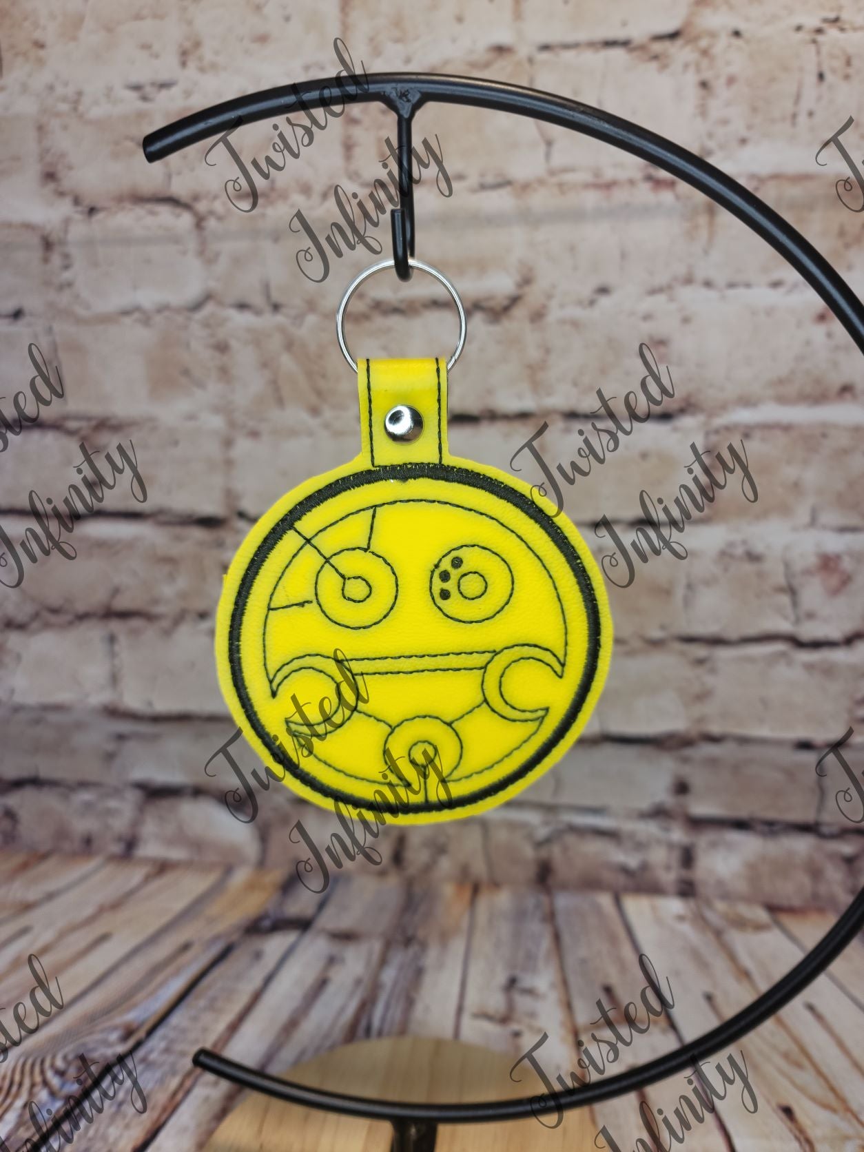 Gallifreyan Wizard School Keychains