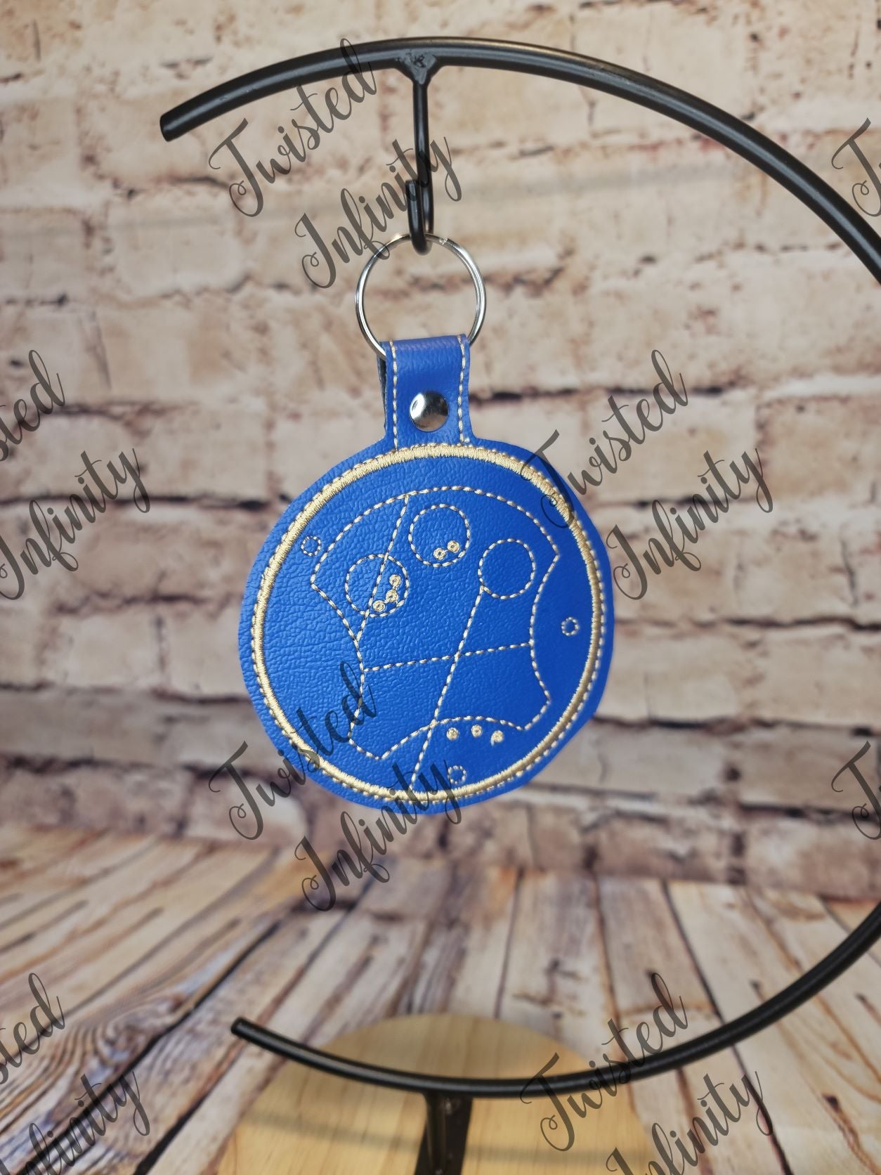 Gallifreyan Wizard School Keychains